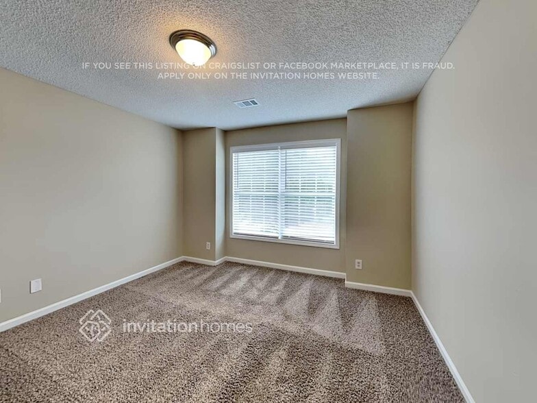 Building Photo - 5026 Yankee Doodle Dr