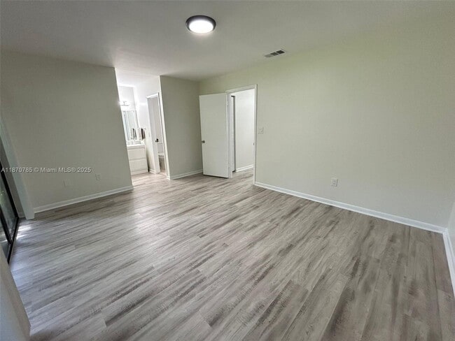 Building Photo - 11047 SW 154th Ct