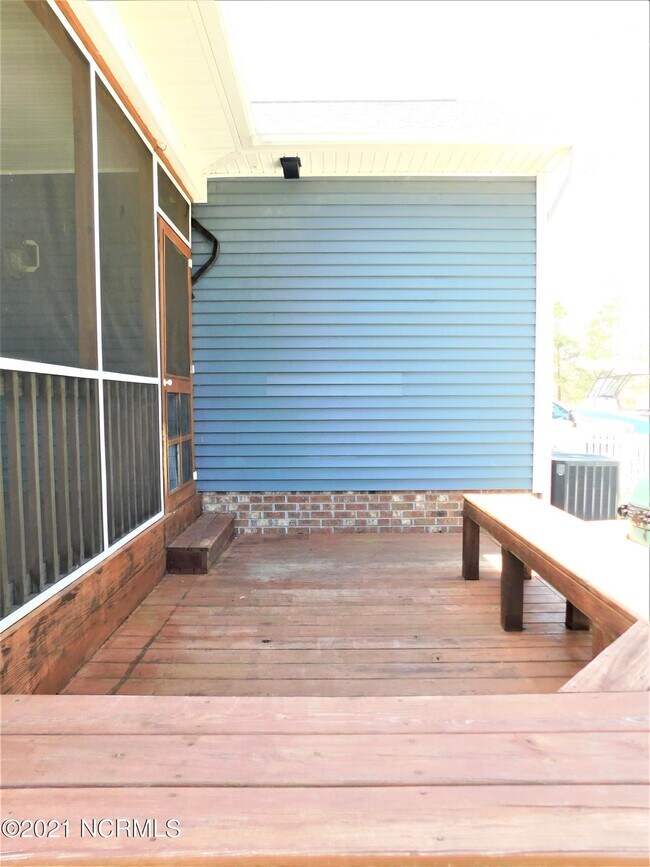 Building Photo - 113 Rivendale Dr