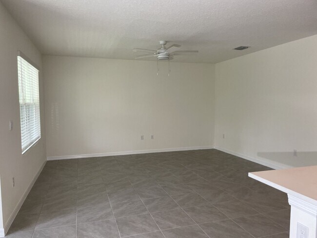 Building Photo - 35 Hickory Crse Trl