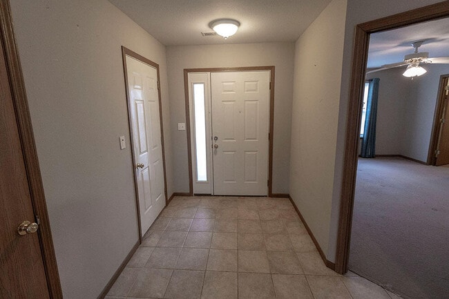 Building Photo - 1606 Typhoon Dr