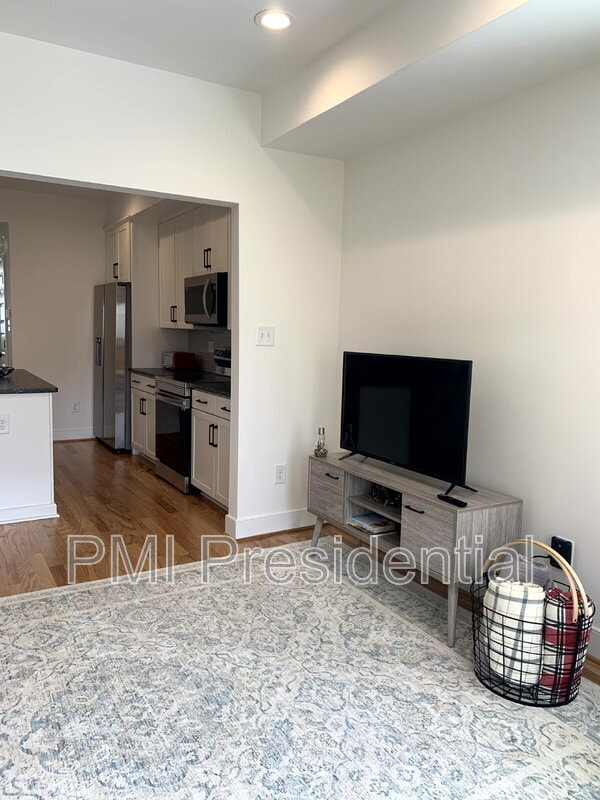 Building Photo - 1318 N 34th St