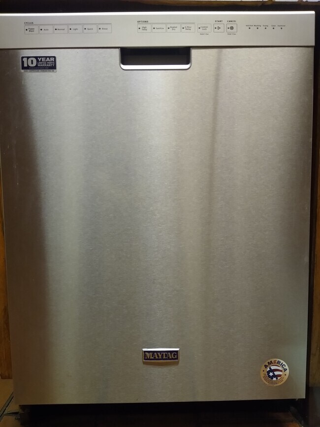 Building Photo - 47 Continental Ave