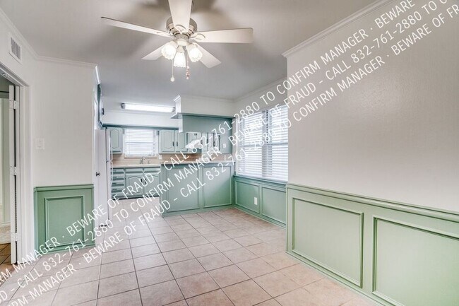 Building Photo - 518 Malden Dr