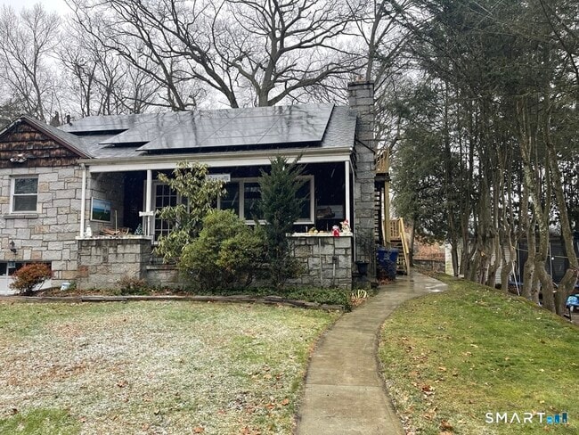 Building Photo - 598 Frenchtown Rd