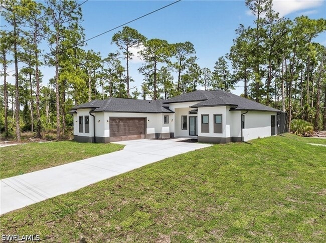 Building Photo - 1206 Moore Ave