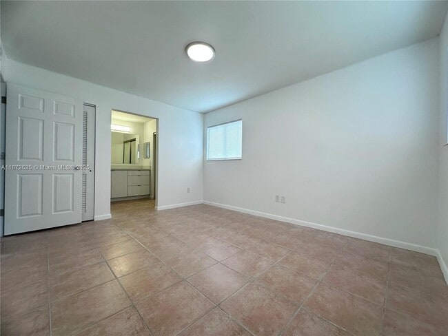 Building Photo - 9701 Hammocks Blvd