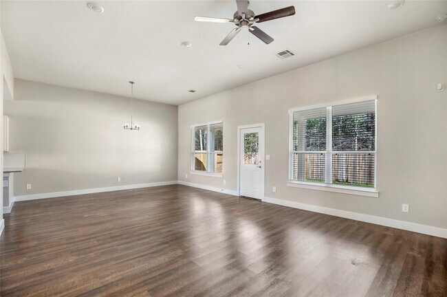 Building Photo - 423 Black Walnut Dr