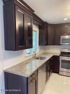 Building Photo - 427 Lake Ave