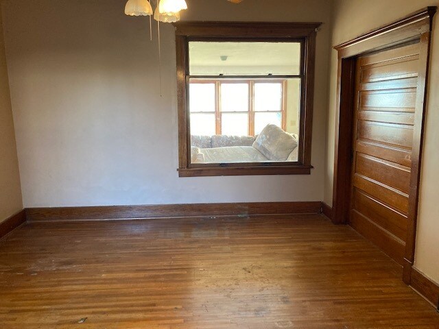 Building Photo - 322 W 4th St