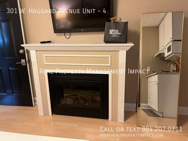 Building Photo - 301 W Haggard Ave