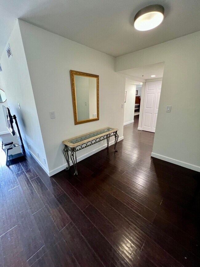 Building Photo - 23200 Camino Del Mar
