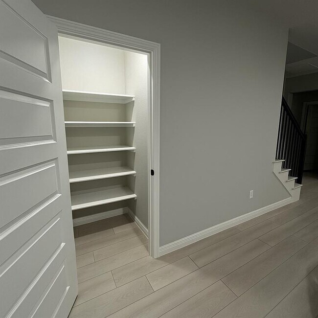 Building Photo - 2104 Cantonata Dr