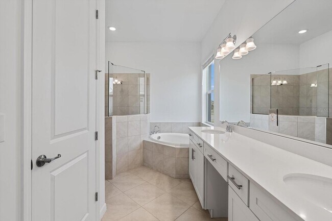 Building Photo - 17118 Jadestone Ct