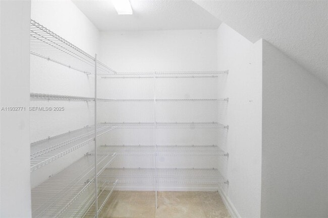 Building Photo - 11865 SW 13th Ct