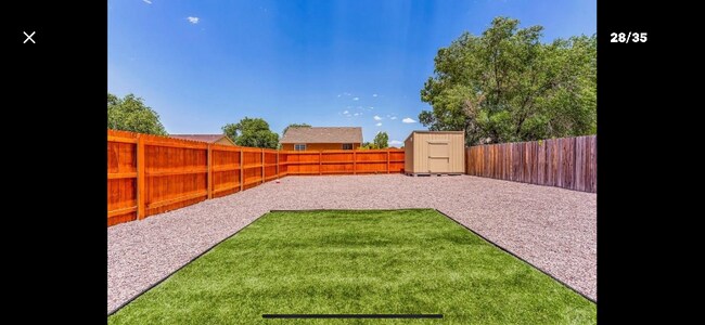 Building Photo - 351 W Buttercup Way