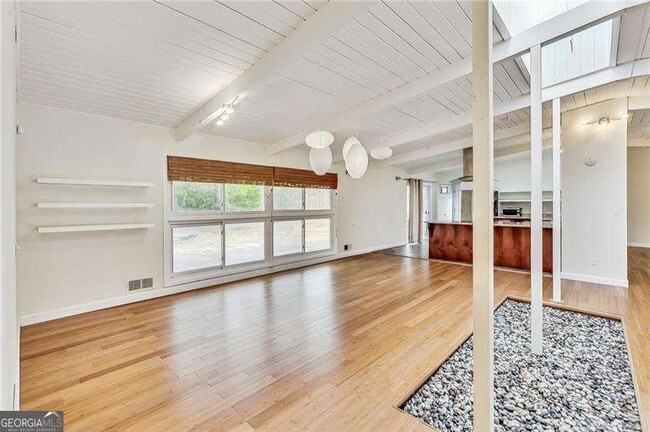 Building Photo - 3121 Lynnray Dr