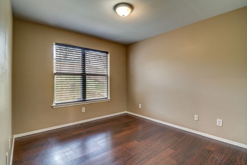 Building Photo - 205 Blossom Valley