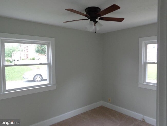 Building Photo - 607 Waterloo Rd