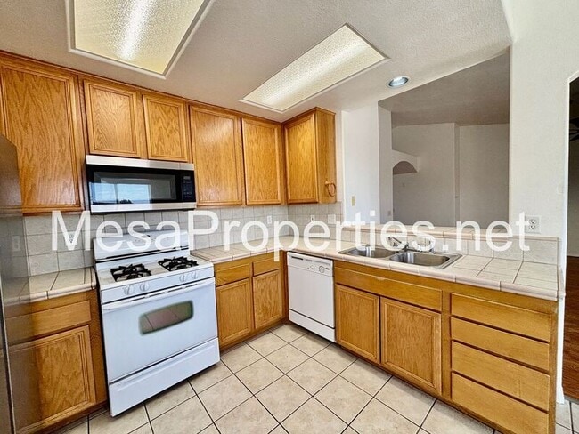 Building Photo - 12423 San Dimas St