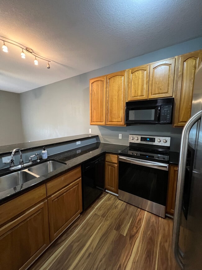 Building Photo - 641 Gap Creek Dr