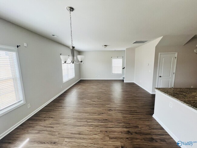 Building Photo - 292 Holt St