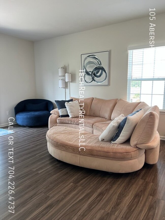Building Photo - 105 Abersham-