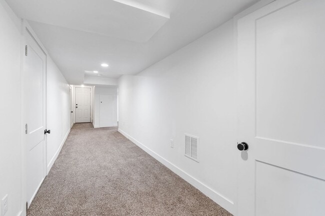 Building Photo - Charming Home in Spokane’s Heart – Unfurnished