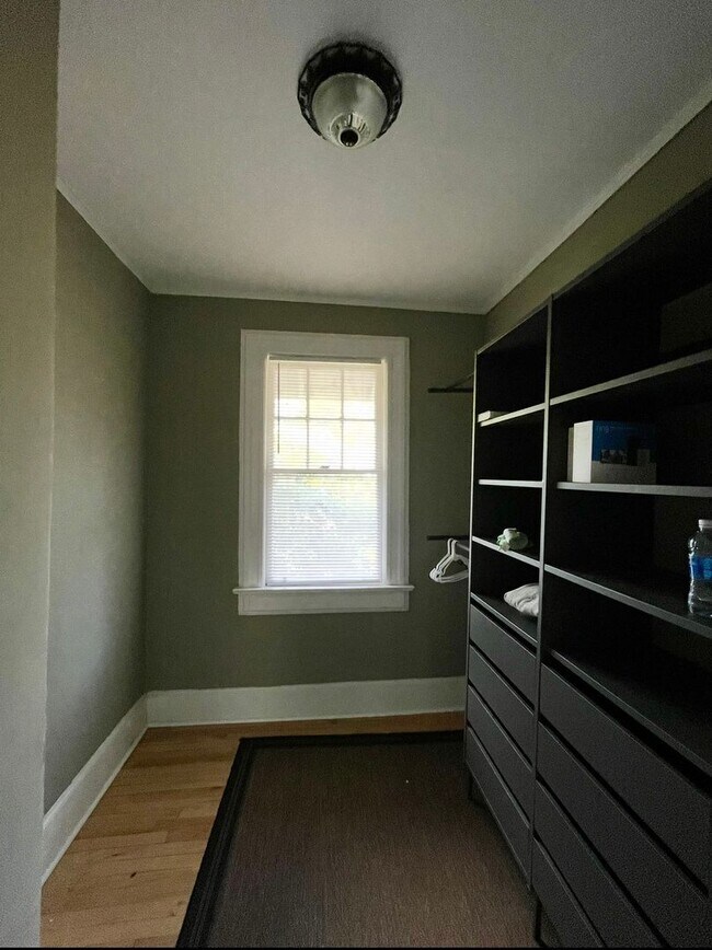 Building Photo - spick147