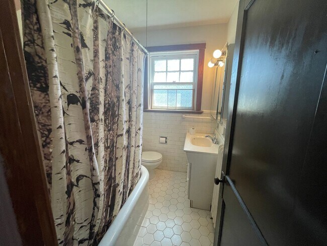 Building Photo - Charming Pittsburgh Retreat: 3-Bed Home with Hardwood Floors, Basement, and Private Porches