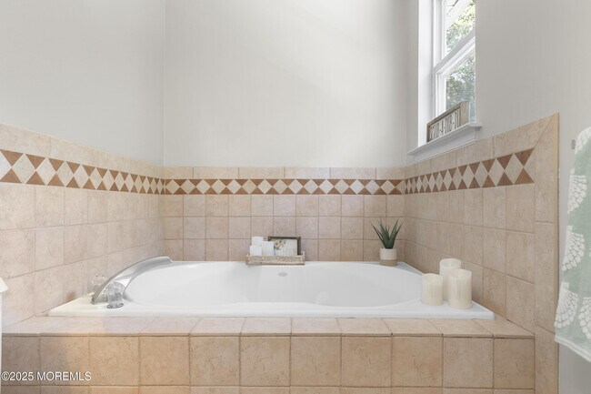 Building Photo - 6 Kindling Way