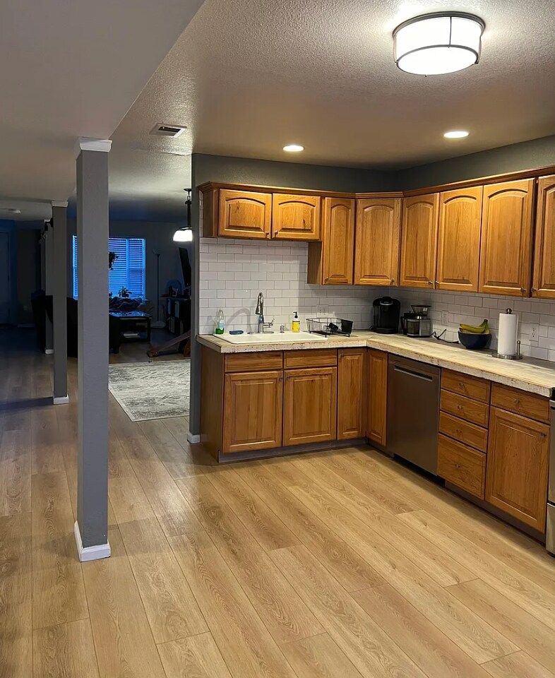 Building Photo - 2191 S Lincoln St