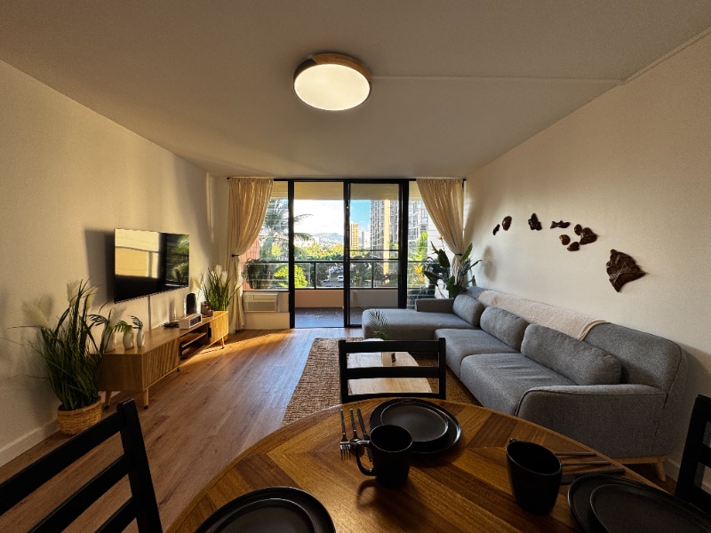 Building Photo - 975 Ala Lilikoi St