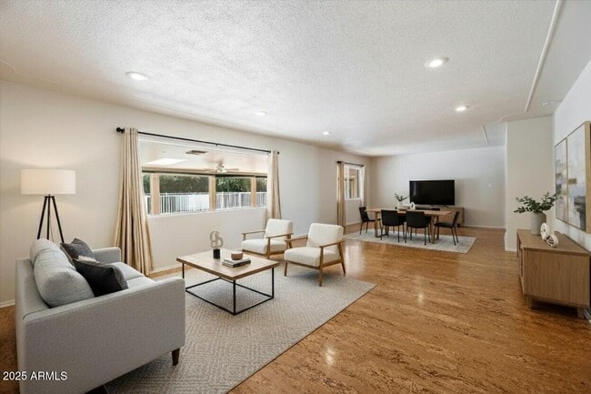 Building Photo - 5019 E Rovey Ave