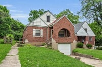 Building Photo - 2455 Nova Ave