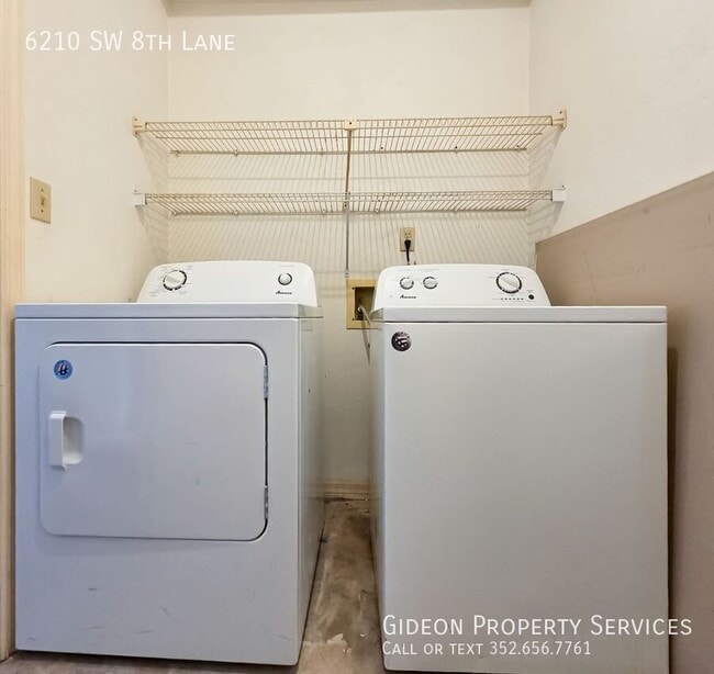 Building Photo - 6210 SW 8th Ln