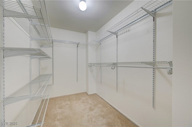 Building Photo - 9252 Valley Ranch Ave