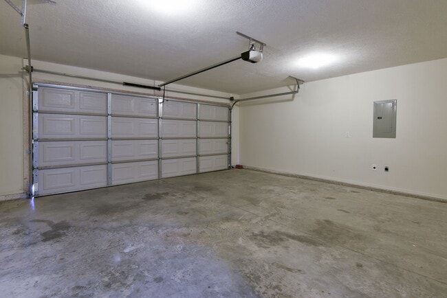 Building Photo - 6603 Prairie Trail