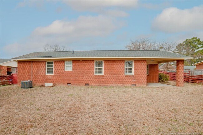 Building Photo - 6615 Grist Mill Rd