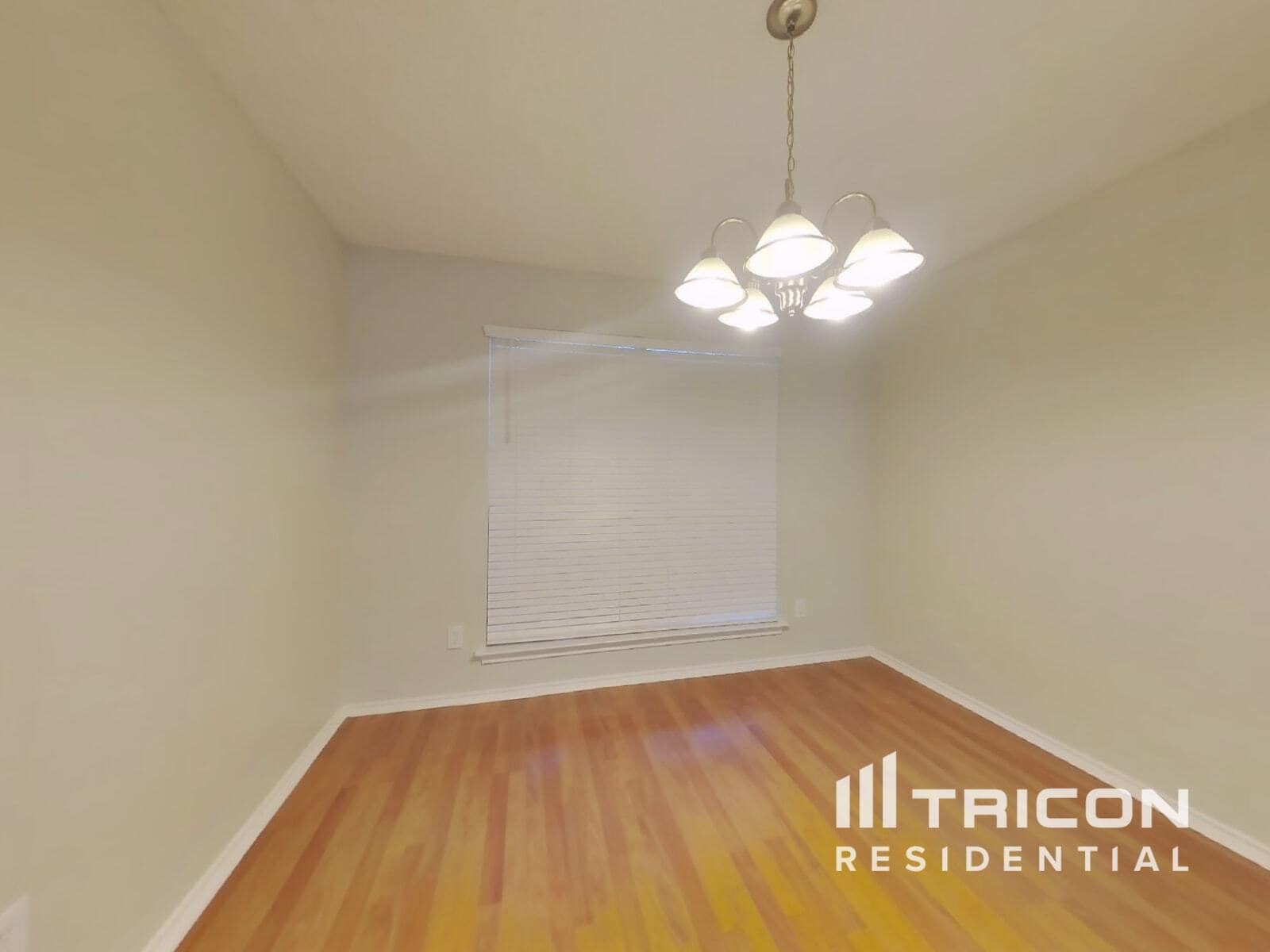 Building Photo - 2817 Laurel Hill Dr