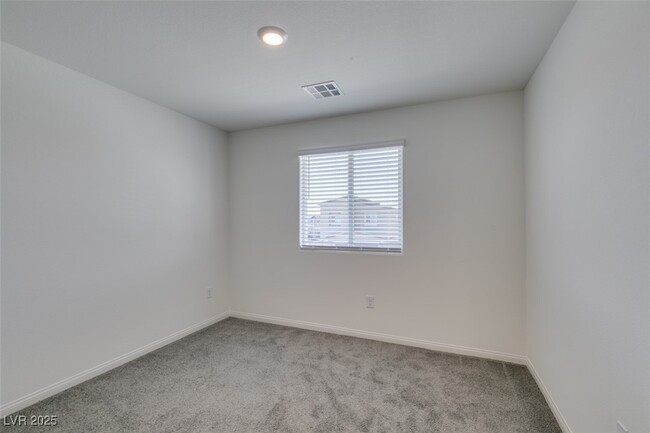 Building Photo - 2646 Snapdragon Fls Ave
