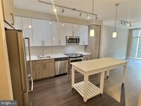Building Photo - 145 Riverhaven Dr