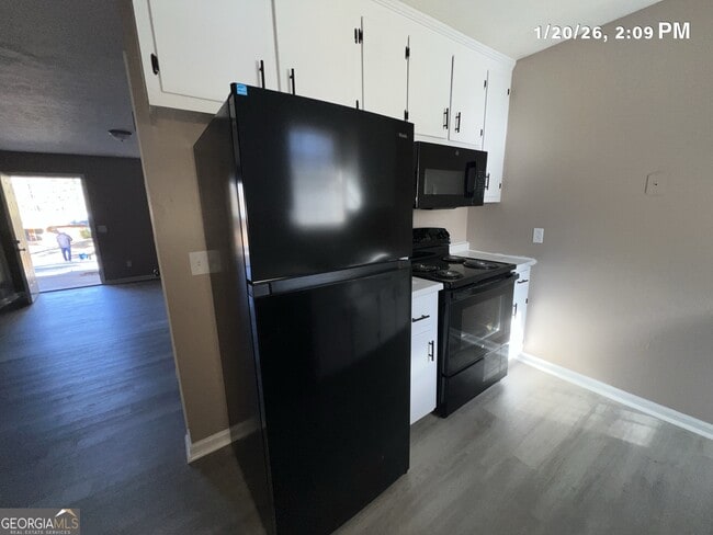 Building Photo - 271 E Wright St