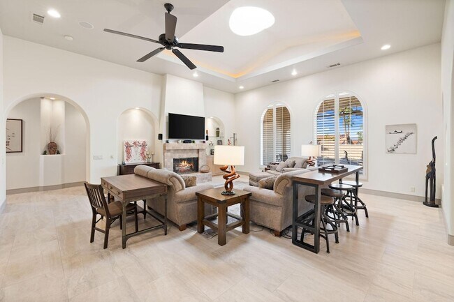 Building Photo - 73110 Calliandra St