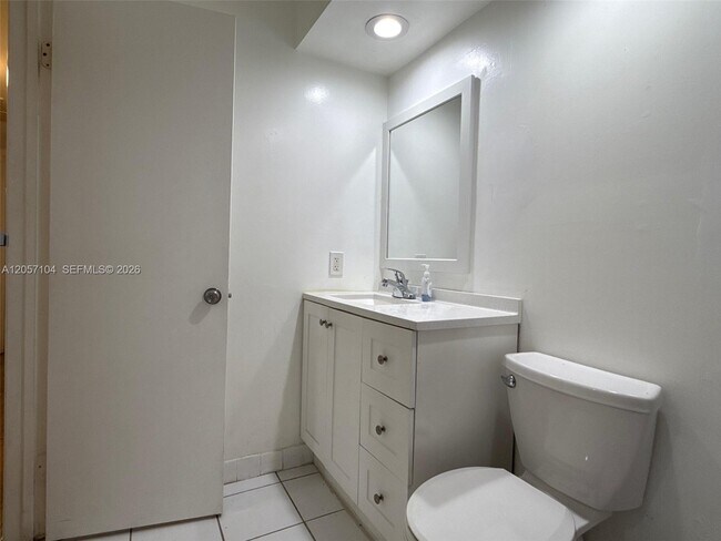 Building Photo - 1071 Windward Dr
