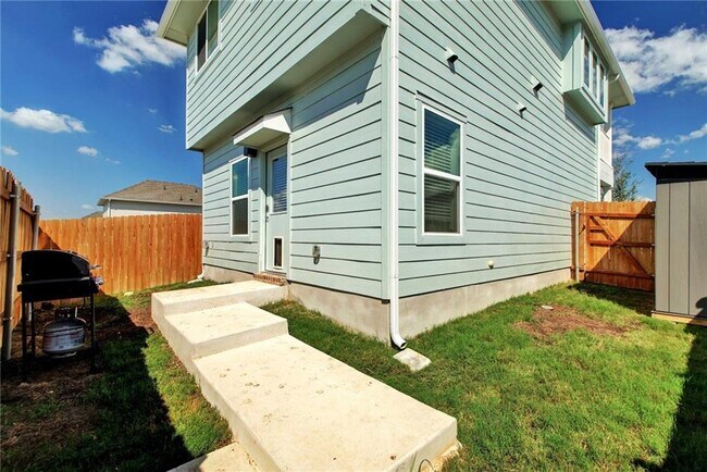 Building Photo - 9615 Morning Iris Dr
