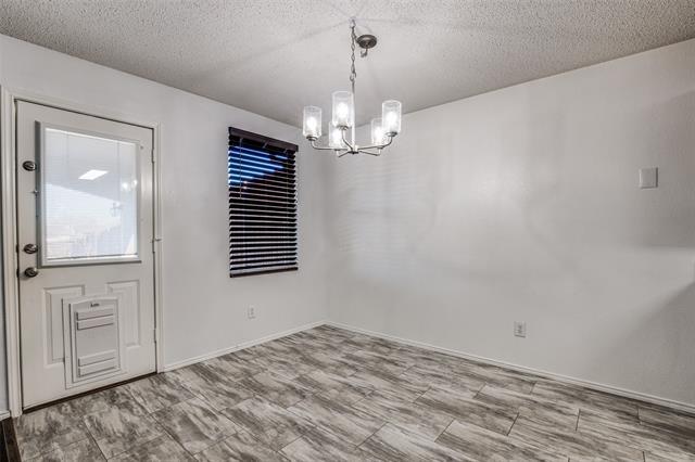 Building Photo - 1501 Big Lake