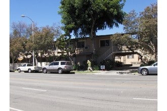Building Photo - 721 Cordova