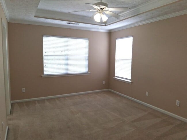 Building Photo - 130 Vinings Dr