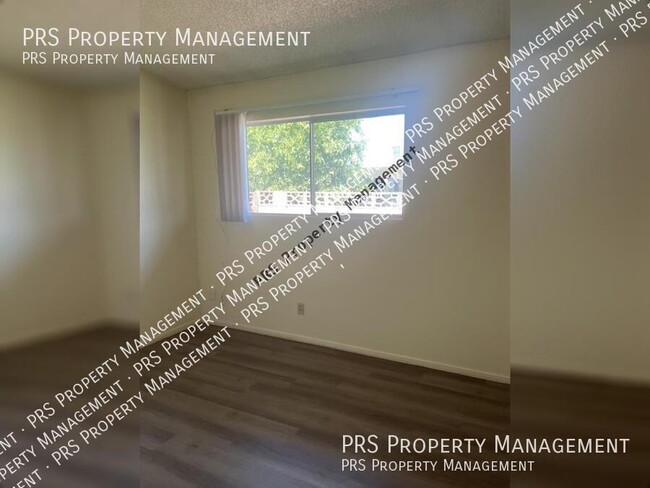 Building Photo - Reduced Price